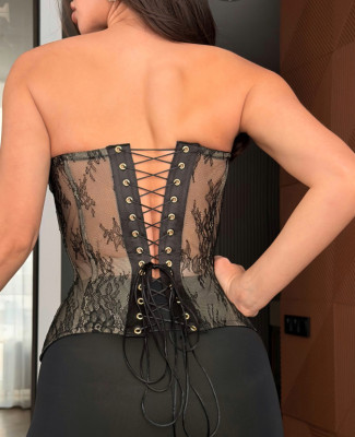 MELANIA black